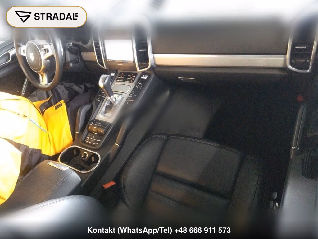 PORSCHE CAYENNE 4WD TURBO, miniaturka 4
