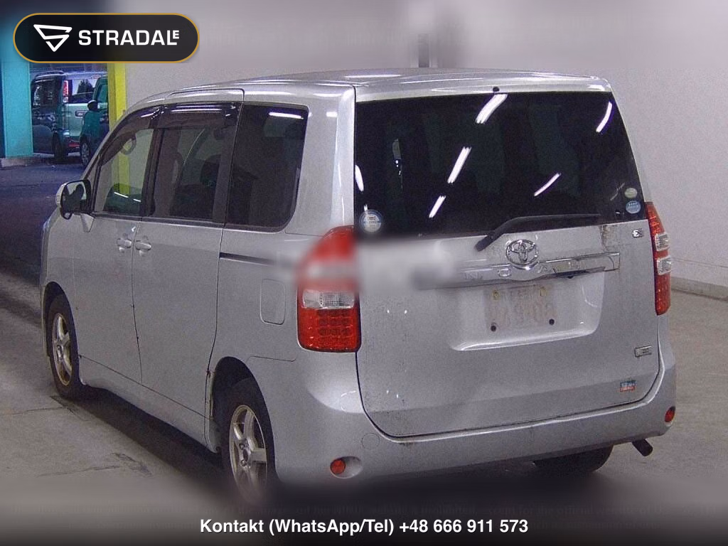 TOYOTA NOAH X, miniaturka 3