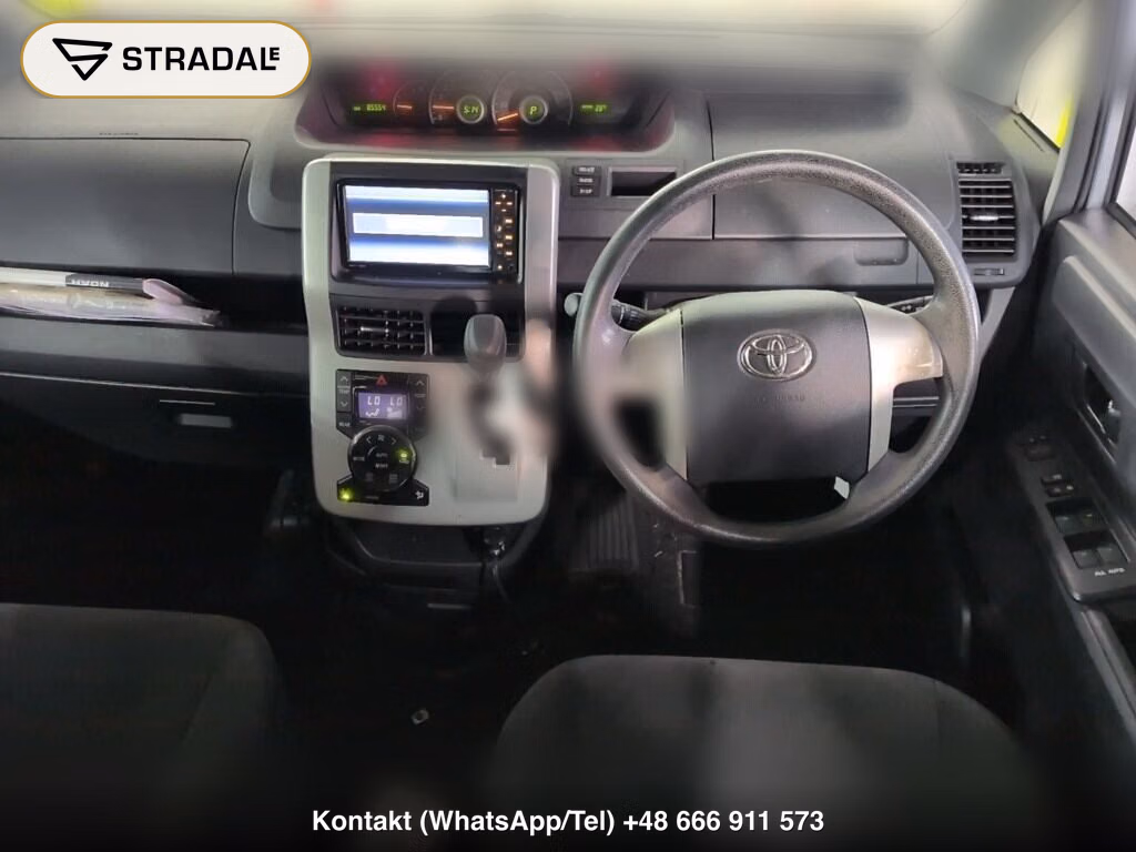 TOYOTA NOAH X, miniaturka 4