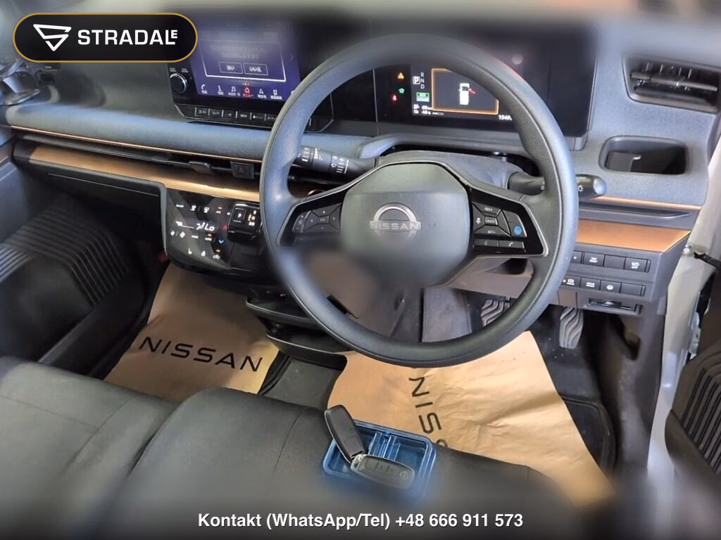 NISSAN SAKURA G, miniaturka 4