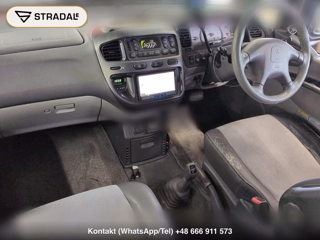 MITSUBISHI DELICA SPACE GEAR 4D 4WD CHAMONIX, miniaturka 4