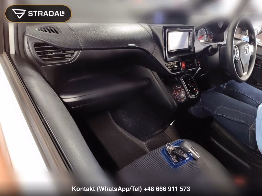 TOYOTA NOAH X, miniaturka 7