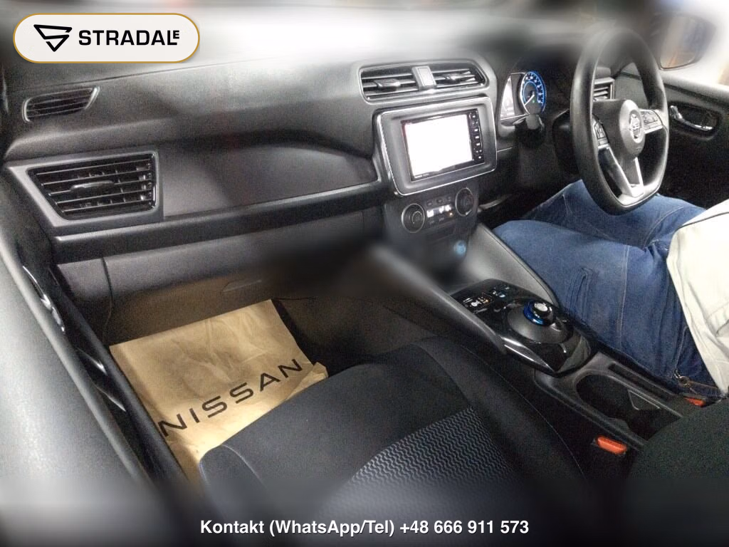 NISSAN LEAF S, miniaturka 4