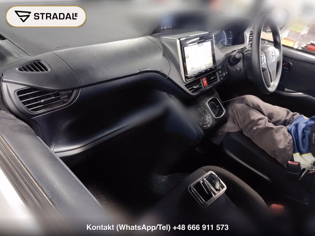 TOYOTA NOAH HYBRID X, miniaturka 4