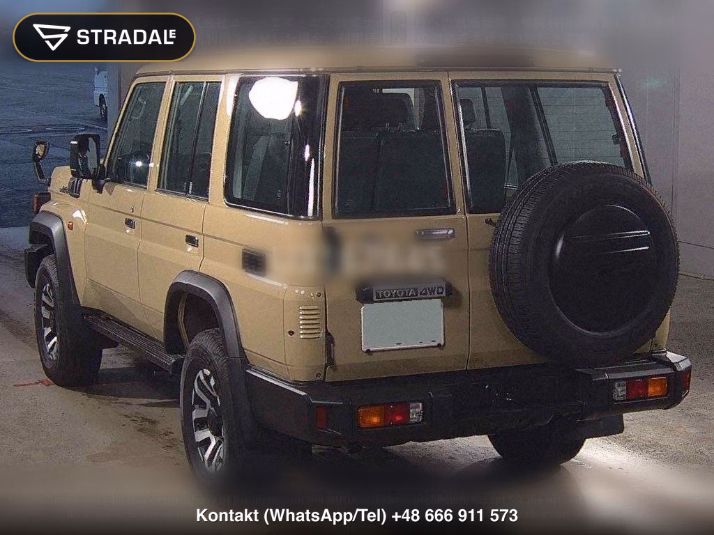 TOYOTA LAND CRUISER 70 5D 4WD AX, miniaturka 3