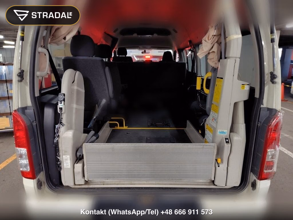 TOYOTA HIACE COMMUTER 4D 4WD, miniaturka 4