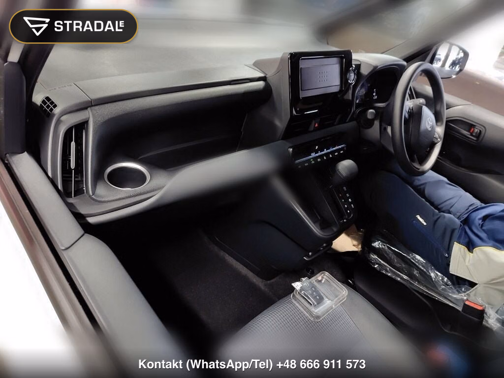 TOYOTA NOAH HYBRID S-X, miniaturka 4