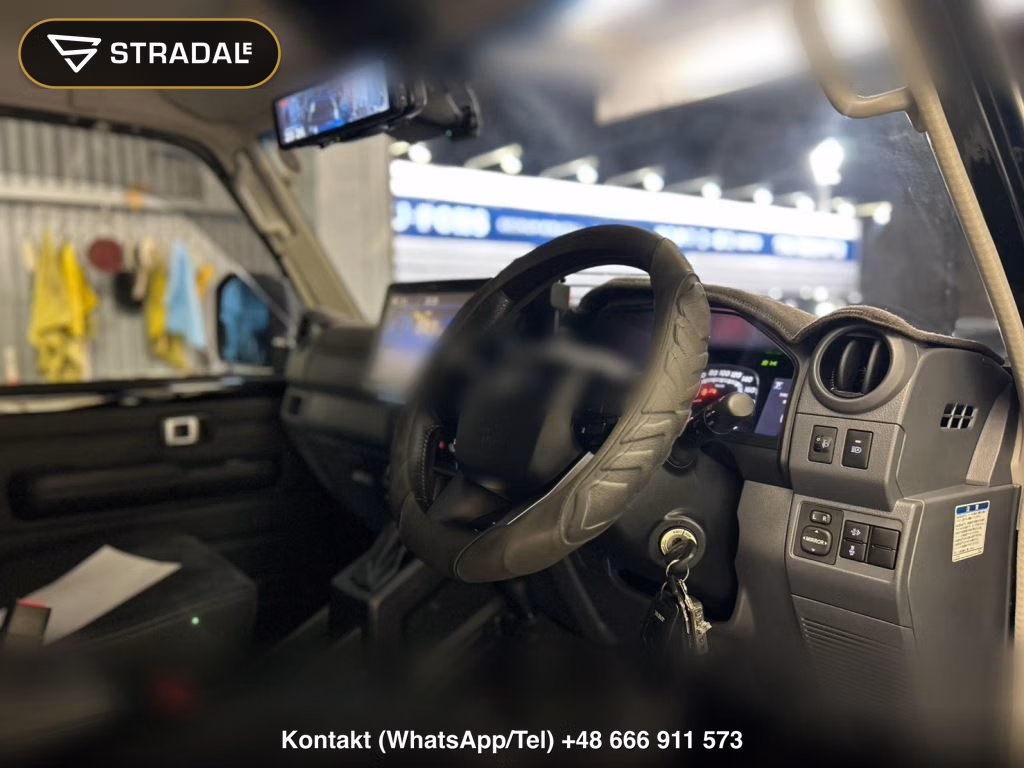 TOYOTA LAND CRUISER 70 5D 4WD AX, miniaturka 8