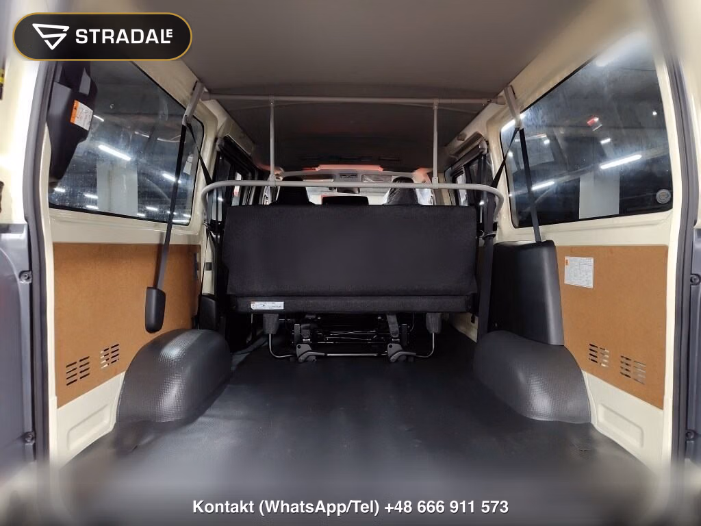 TOYOTA HIACE VAN 4D 4WD, miniaturka 4