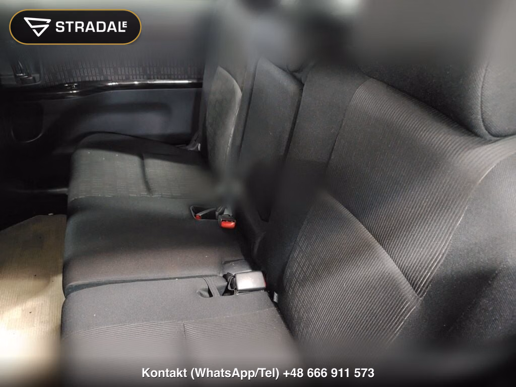 TOYOTA ISIS PLATANA, miniaturka 7