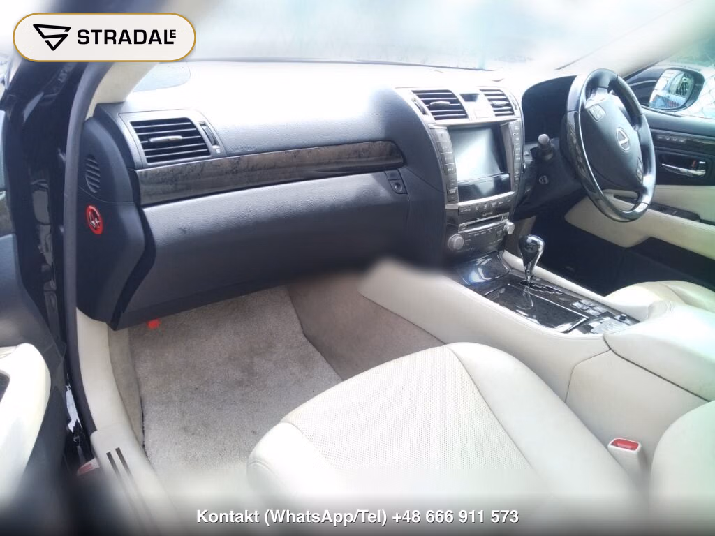 LEXUS LS 4WD LS600H, miniaturka 4