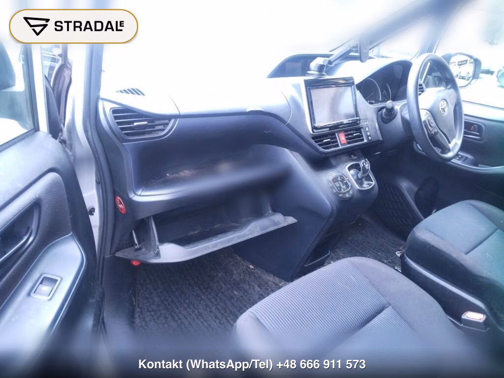 TOYOTA NOAH HYBRID X, miniaturka 4
