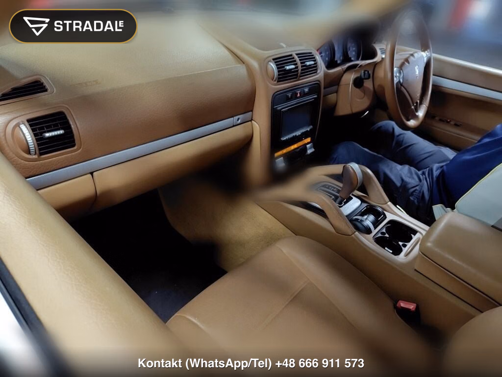 PORSCHE CAYENNE 4WD BASE GRADE, miniaturka 4