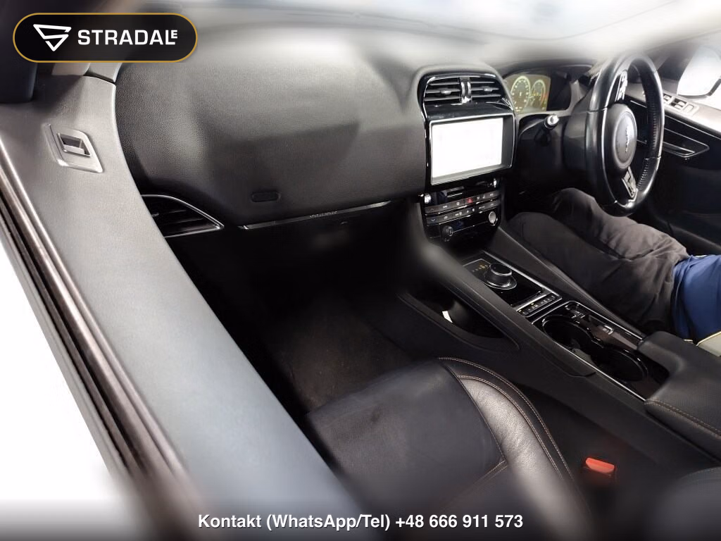 JAGUAR F-PACE 4WD PRESTIGE, miniaturka 4