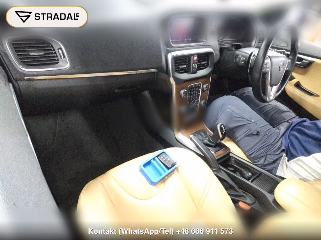 VOLVO V40 4WD CROSS COUNTRY T5 AWD SUMMUM, miniaturka 4