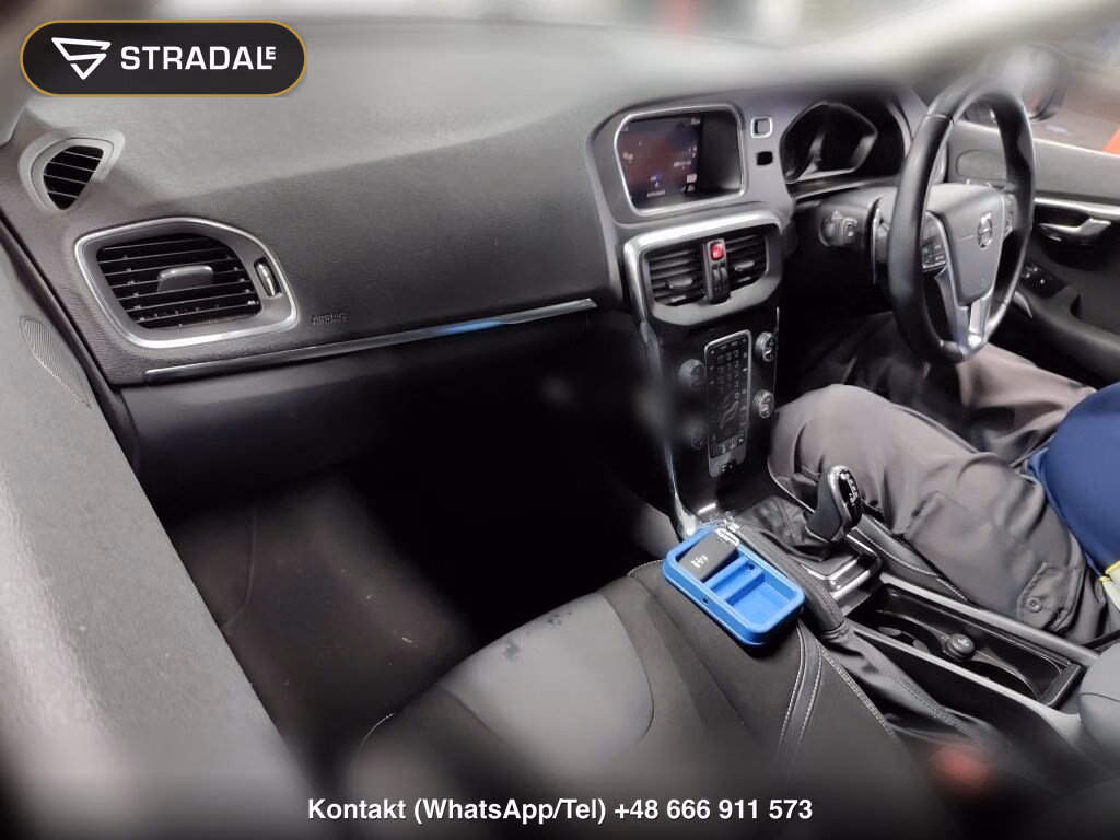 VOLVO V40 T3 MOMENTUM, miniaturka 4