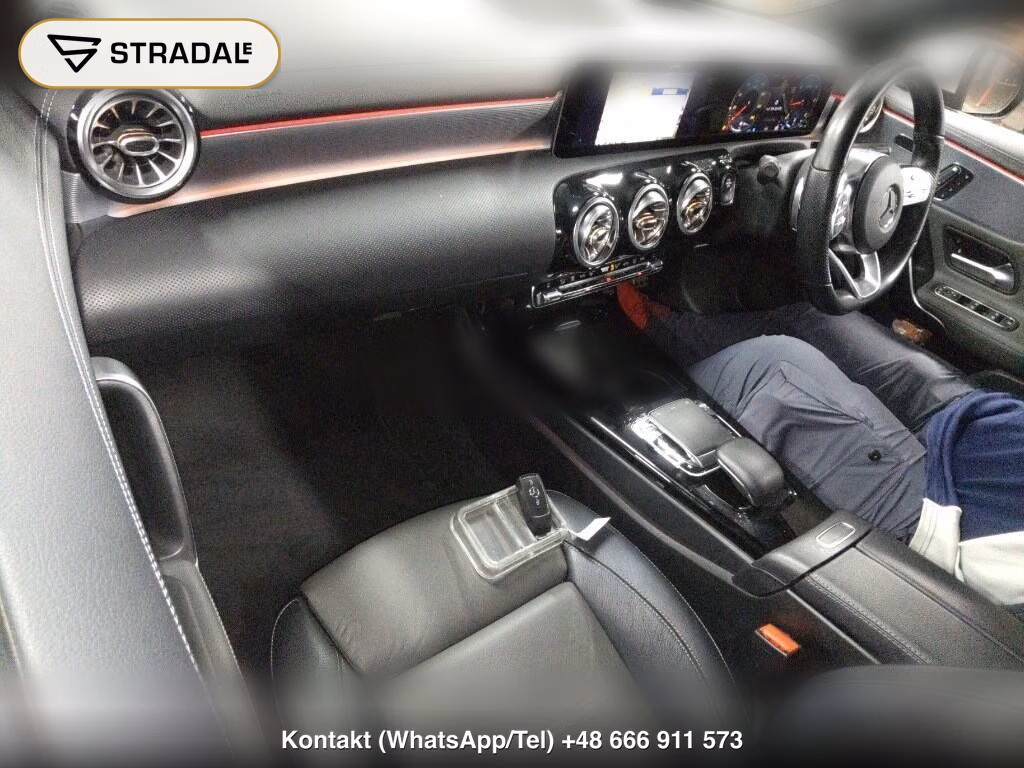 MERCEDES BENZ A-CLASS A200D AMG LINE, miniaturka 4