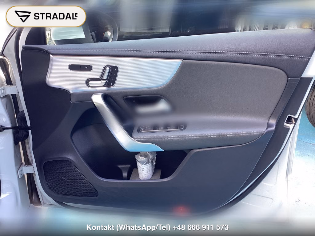 MERCEDES BENZ A-CLASS A200D AMG LINE, miniaturka 9