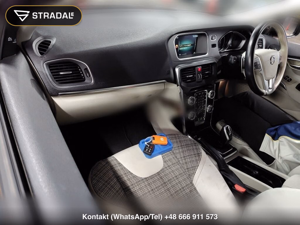 VOLVO V40 D4 MOMENTUM, miniaturka 4