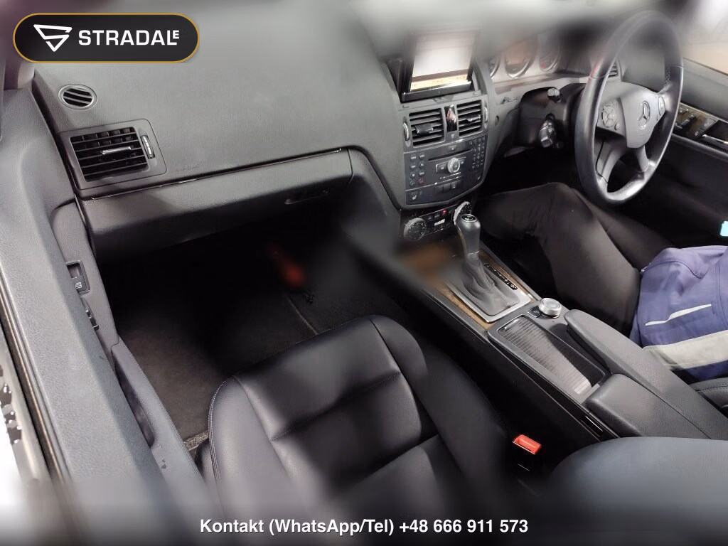 MERCEDES BENZ C-CLASS 4D, miniaturka 4