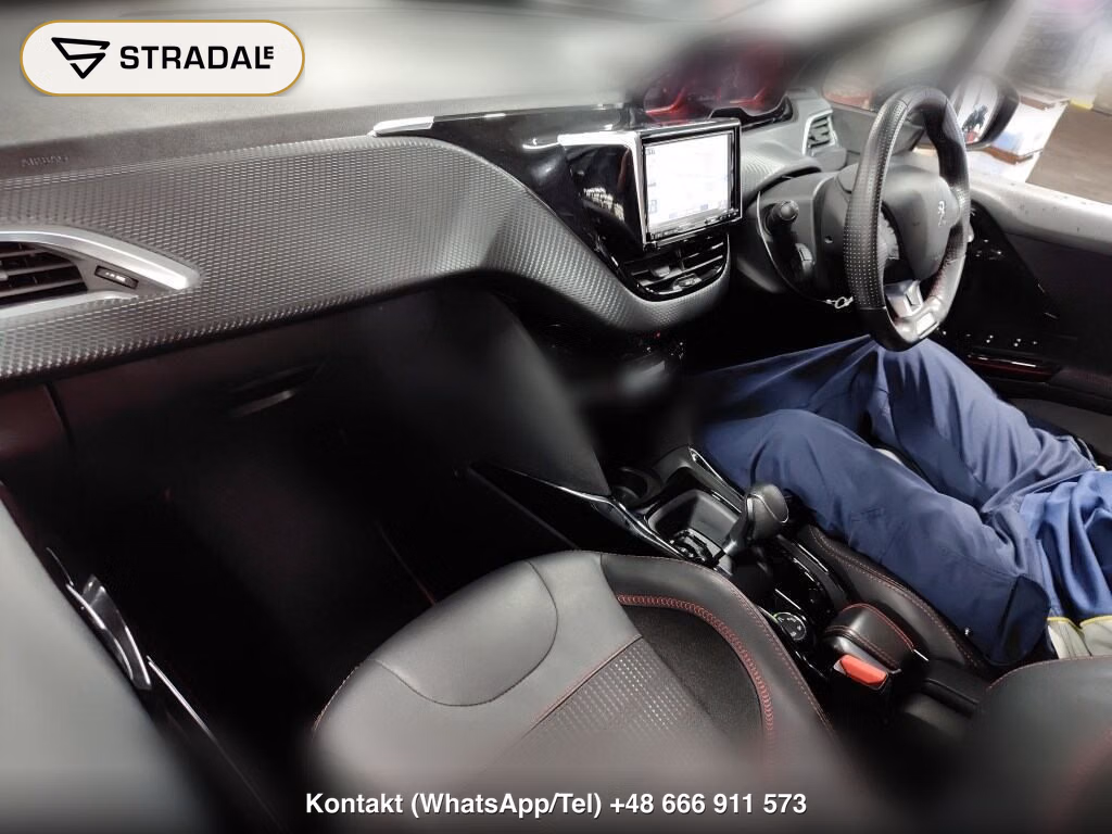 PEUGEOT 2008 GT LINE BLACK &amp; WHITE EDITION, miniaturka 4