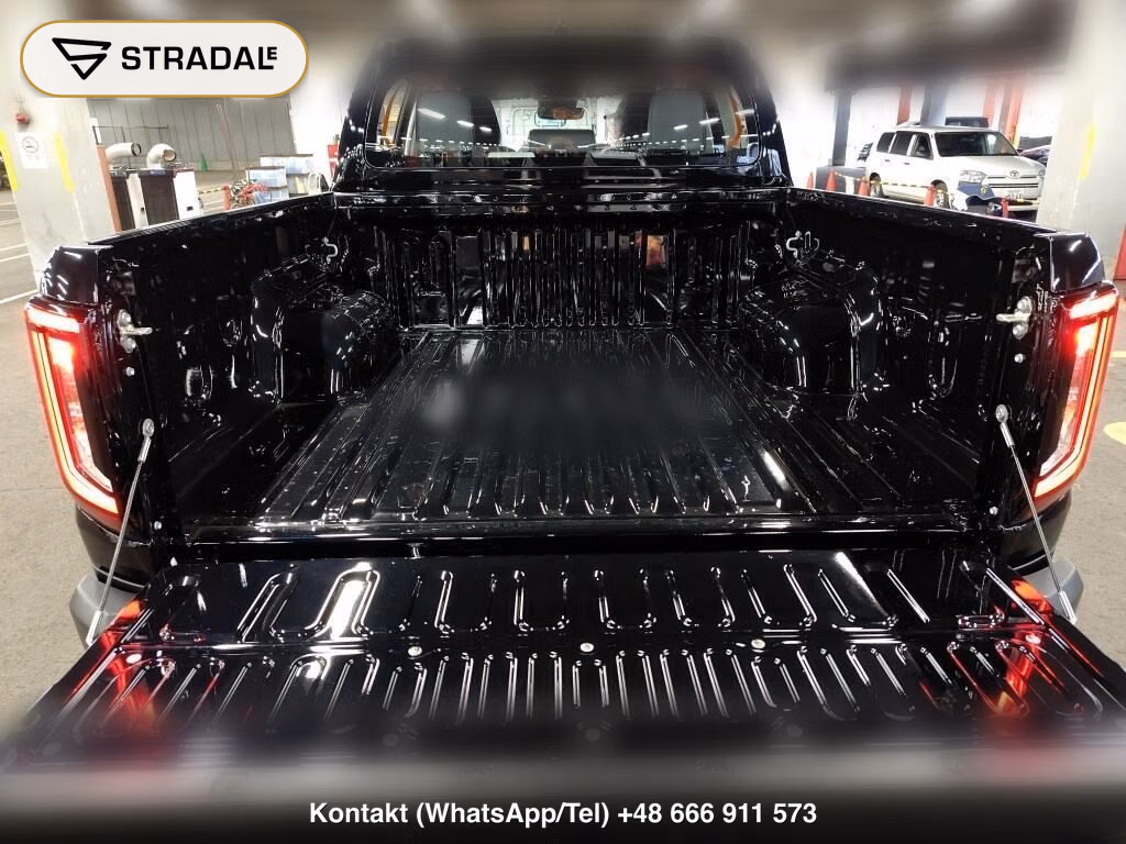 TOYOTA HILUX 4D 4WD Z, miniaturka 4