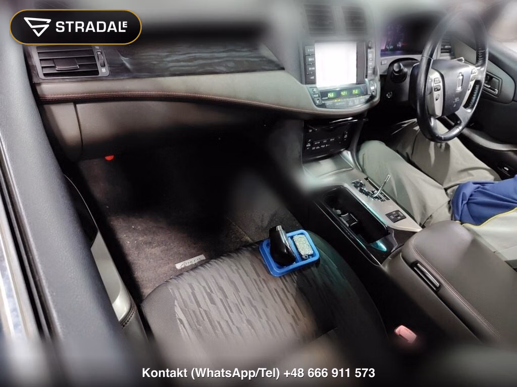 TOYOTA CROWN 4D, miniaturka 4