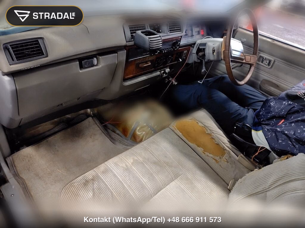 NISSAN CEDRIC 4D, miniaturka 4