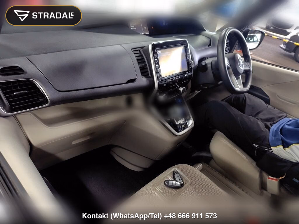 NISSAN SERENA 5D E-POWER XV, miniaturka 4