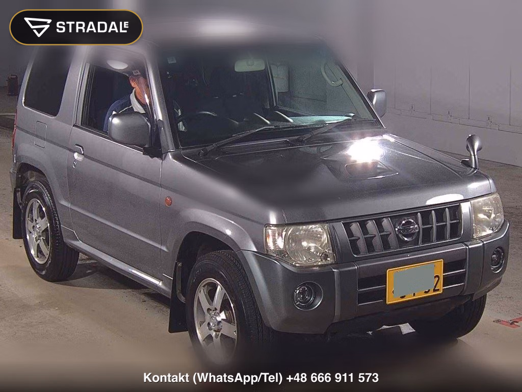 NISSAN KIX 3D 4WD RX 2011, aukcja z Japonii, zdjęcie 1