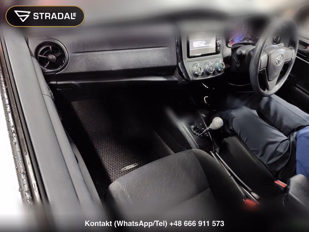 TOYOTA COROLLA AXIO 1.3X, miniaturka 4