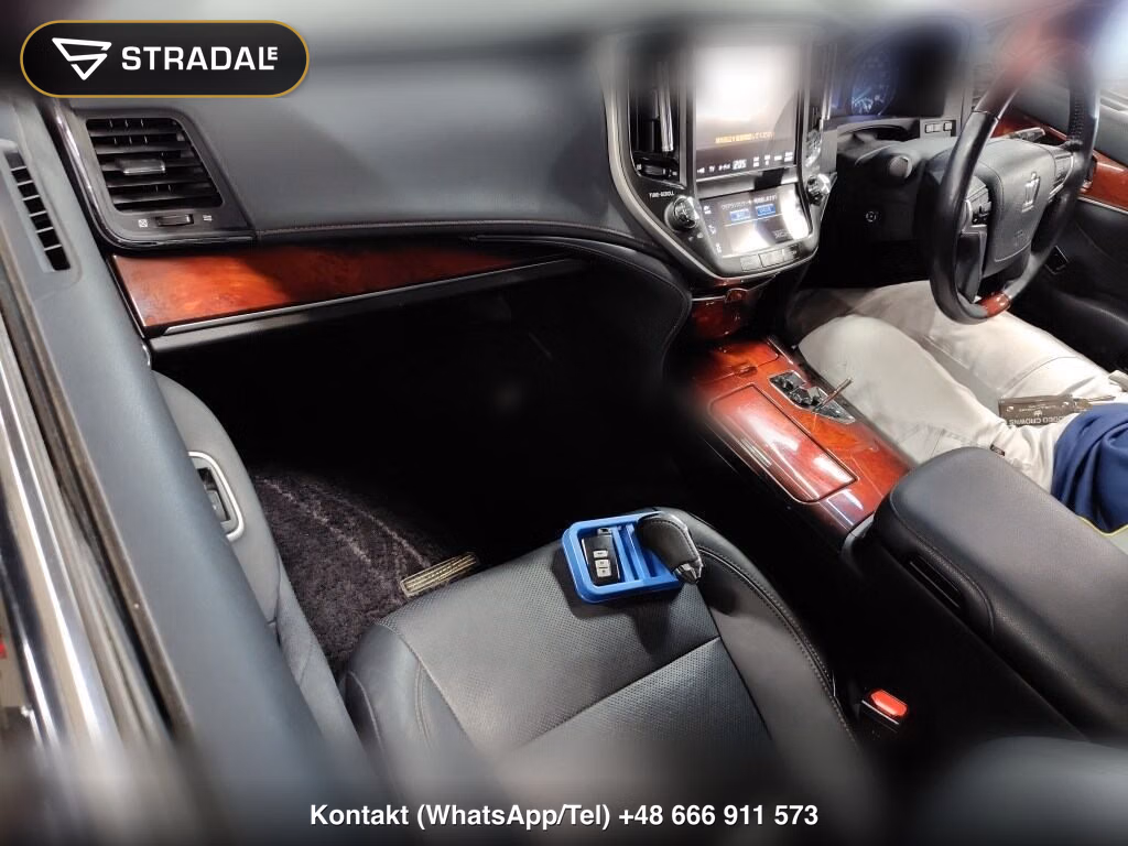 TOYOTA CROWN MAJESTA 4D F VERSION, miniaturka 4