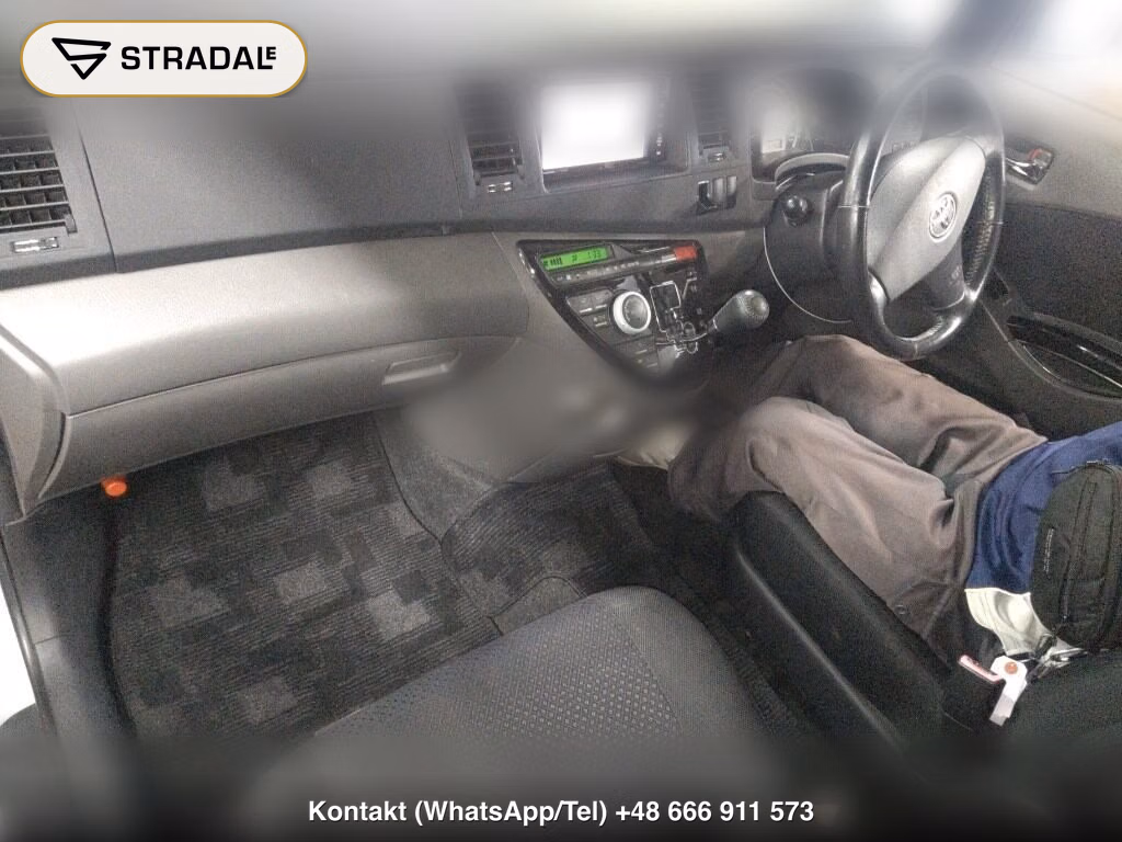 TOYOTA ISIS PLATANA, miniaturka 4