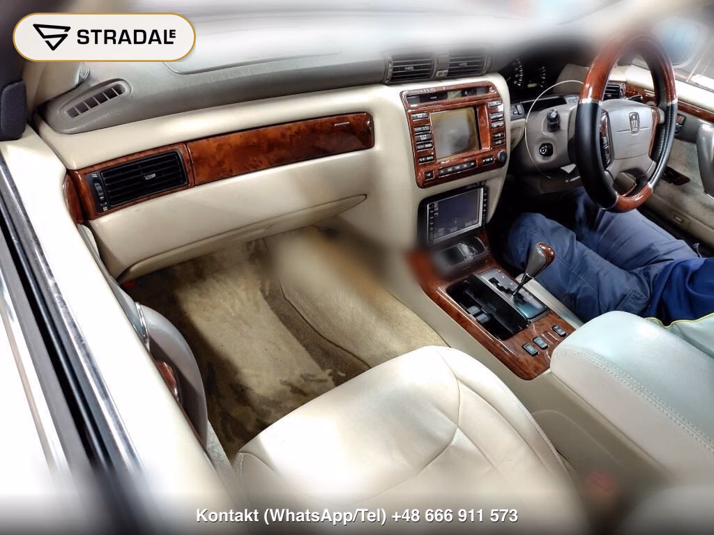 TOYOTA CROWN MAJESTA 4D 3.0A TYPE, miniaturka 4
