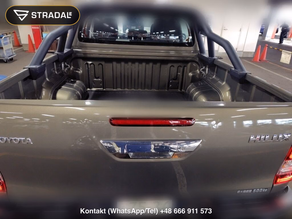 TOYOTA HILUX 4D 4WD Z, miniaturka 4