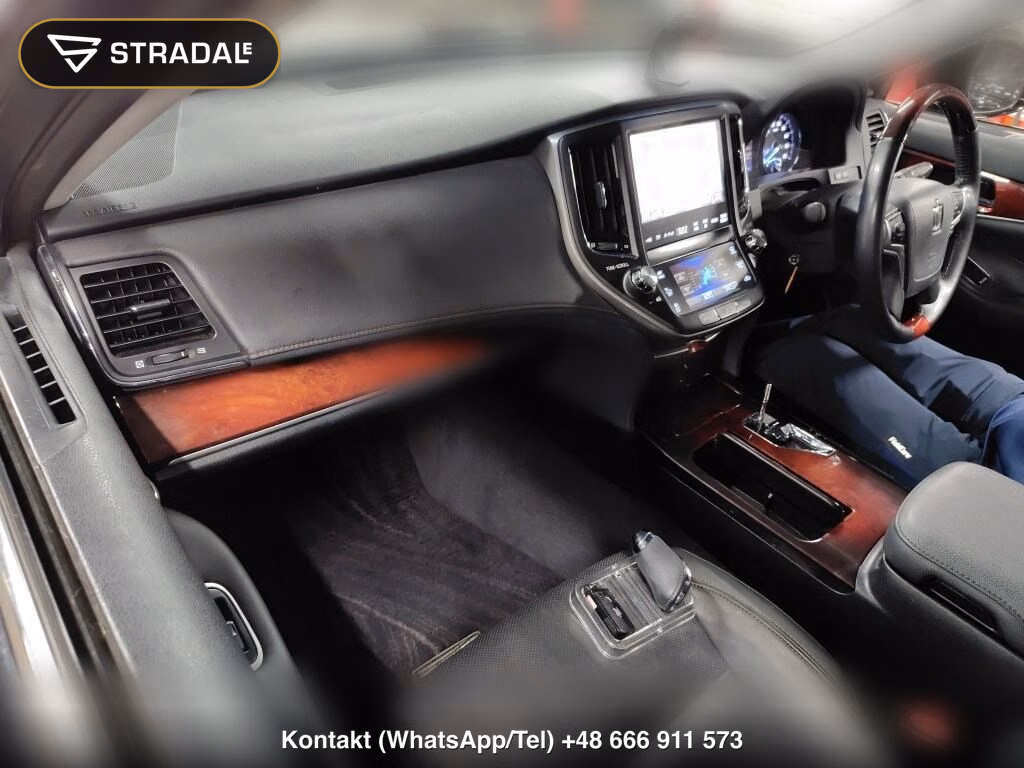TOYOTA CROWN MAJESTA 4D F VERSION, miniaturka 4