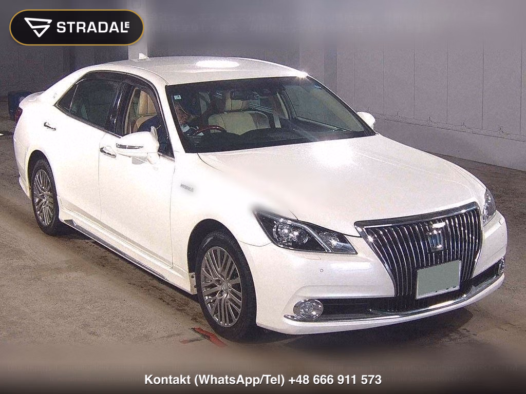TOYOTA CROWN MAJESTA 4D 4WD FOUR, miniaturka 2