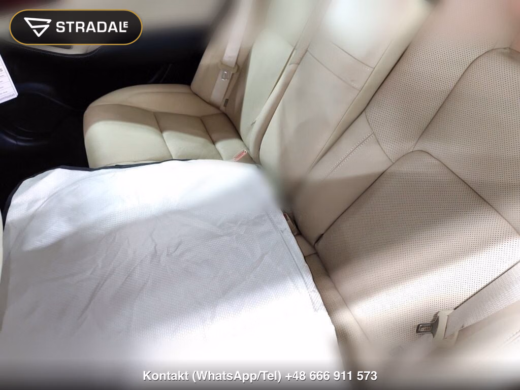TOYOTA CROWN MAJESTA 4D 4WD FOUR, miniaturka 7