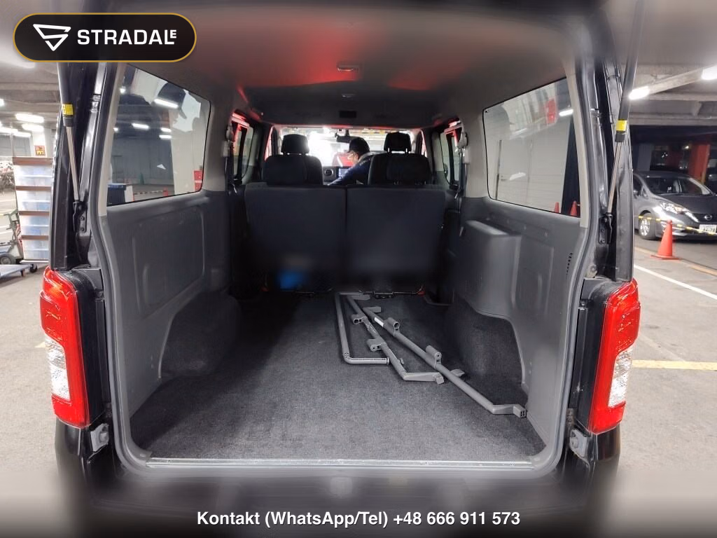 NISSAN NV350CARAVAN VAN 5D 4WD PREMIUM GX URBAN CHROME, miniaturka 4