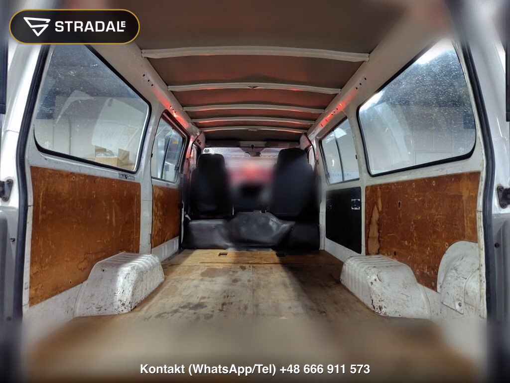 NISSAN CARAVAN 4D, miniaturka 4