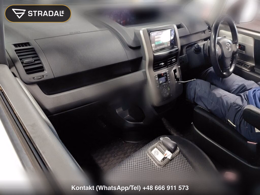 TOYOTA NOAH SI, miniaturka 4