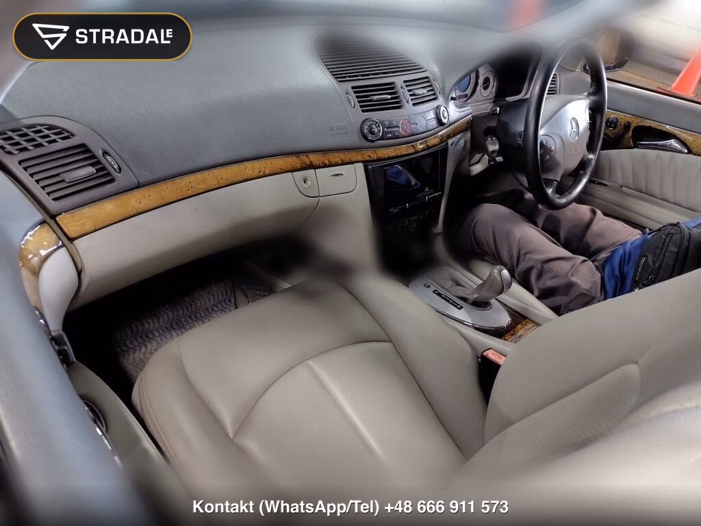 MERCEDES BENZ E-CLASS STATIONWAGON E320 STATIONWAGON AVANTGARDE, miniaturka 4