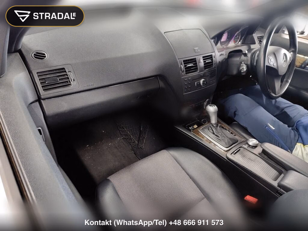 MERCEDES BENZ C-CLASS STATIONWAGON C200CGI BLUEEFFICIENCY STATIONWAGON AVAN, miniaturka 4