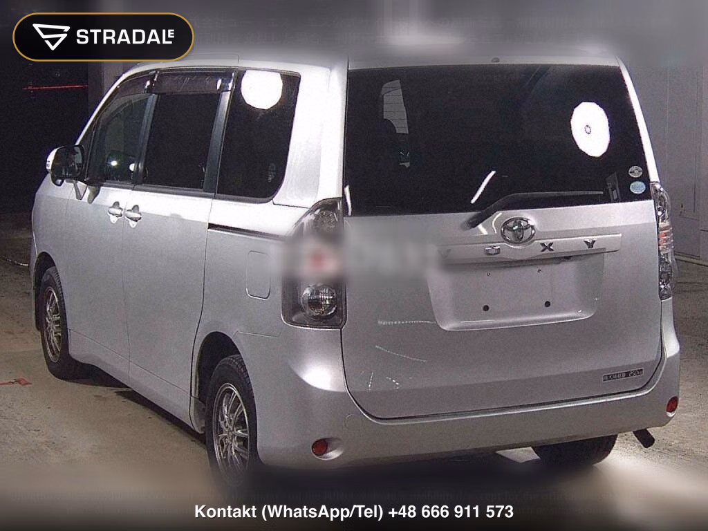 TOYOTA VOXY, miniaturka 3