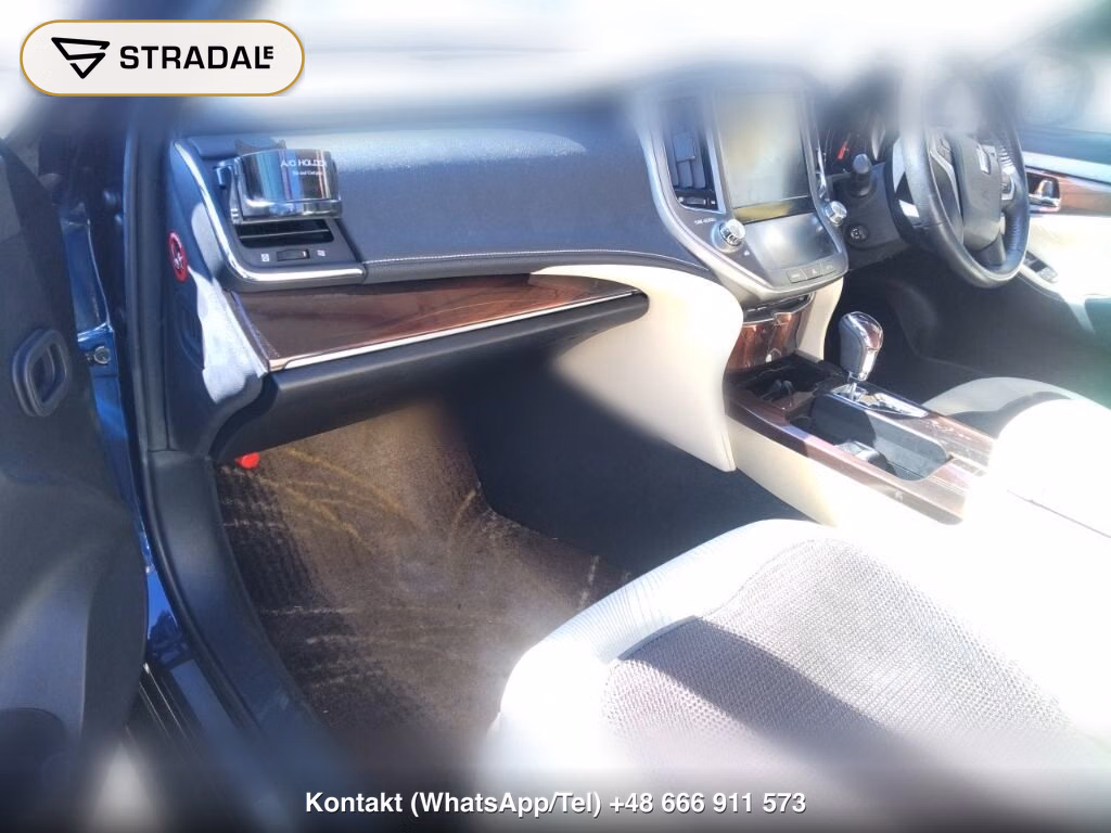 TOYOTA CROWN HYBRID ROYAL SALOON, miniaturka 4