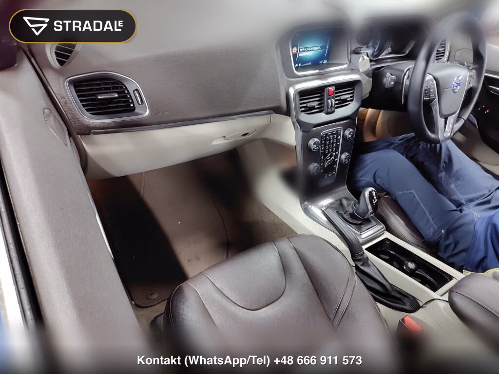 VOLVO V40 D4 SE, miniaturka 4