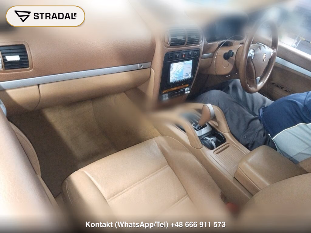 PORSCHE CAYENNE 4WD BASE GRADE, miniaturka 4