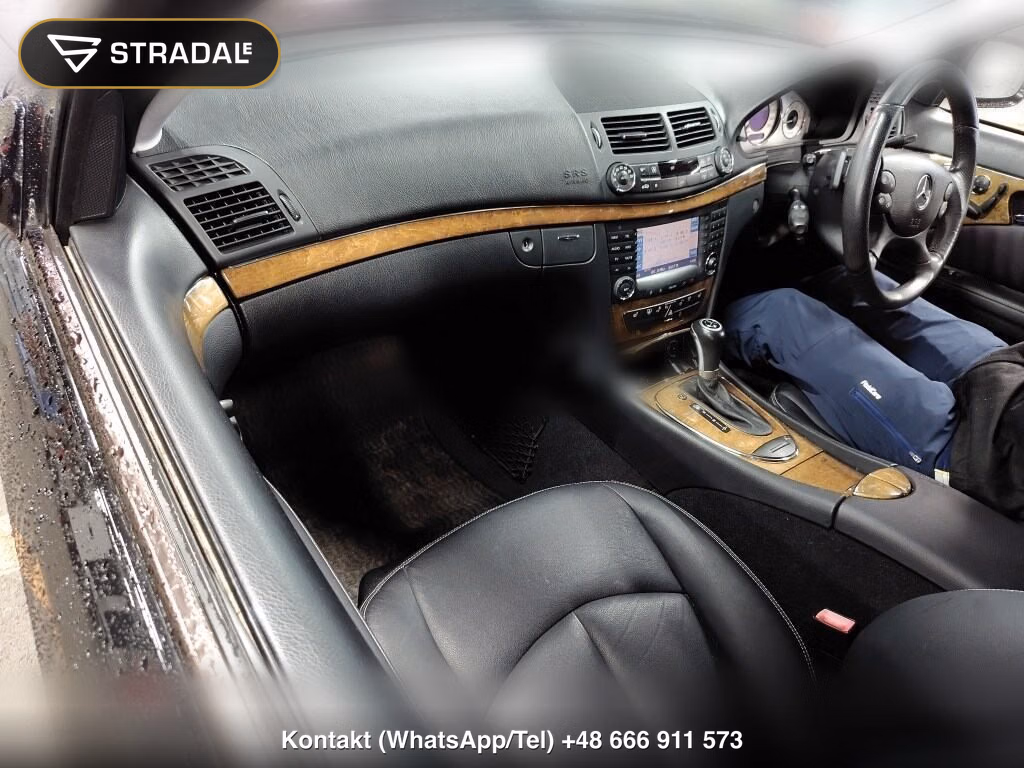 MERCEDES BENZ E-CLASS 4D E300 AVANTGARDE S, miniaturka 4