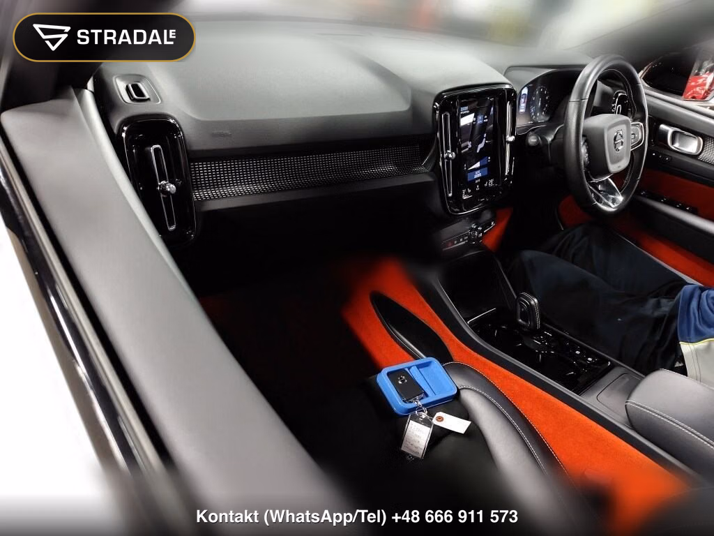 VOLVO XC40 4WD B4 AWD R-DESIGN, miniaturka 4
