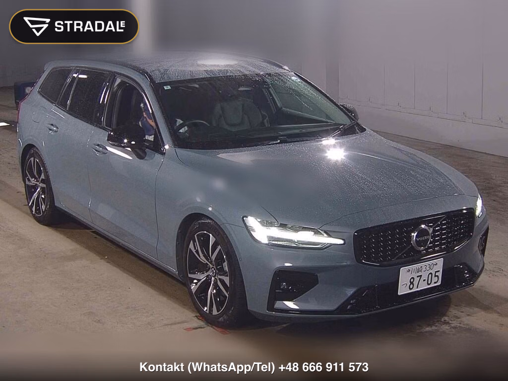 VOLVO V60 ULTIMATE B4 DARK EDITION 2022, aukcja z Japonii, zdjęcie 1